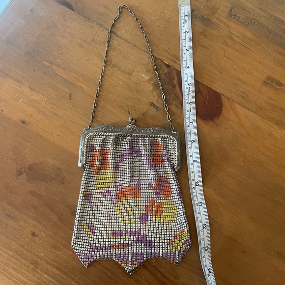Antique 1920s Whiting and Davis mesh/metal purse